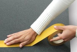 Doppelseitiges Klebeband f&uuml;r Schaumstoffe